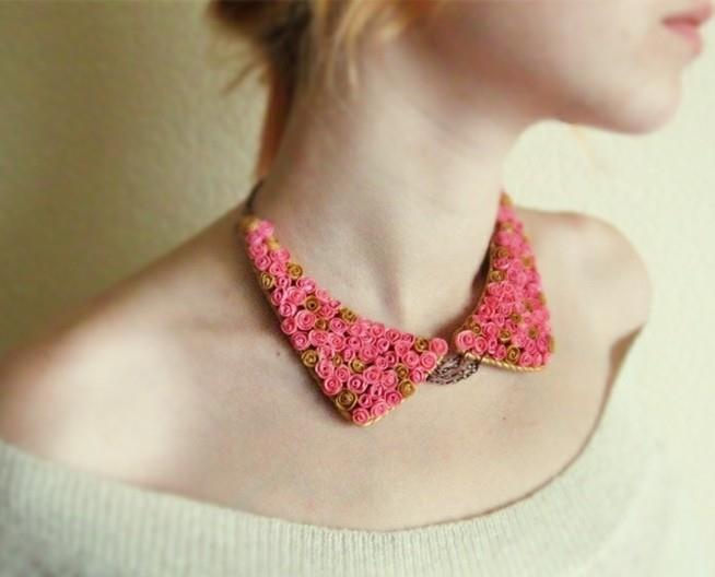 Ogrlica-ogrlica Peter Pan z rožnatimi okraski-roza ogrlica