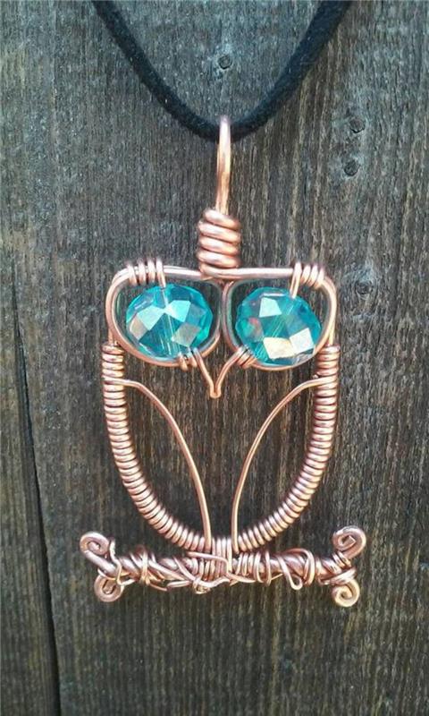 ogrlica iz modrega kamna-oko-sova