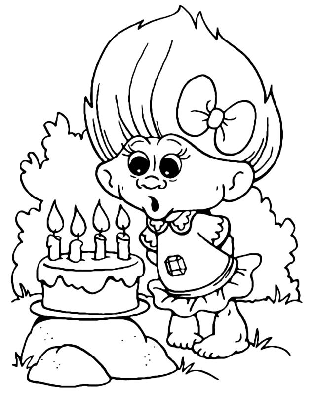 animacinių filmų dažymo veikla, atspausdinamas piešinys troliams nuspalvinti, mažasis trolis, pūtęs žvakes ant gimtadienio torto