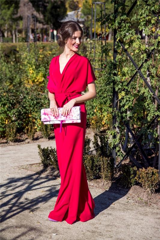 oficialios suknelės moters suknelės pavyzdys, kombinezono modelis su plačiomis raudonomis kojomis, stilinga šukuosena žemomis bandelėmis