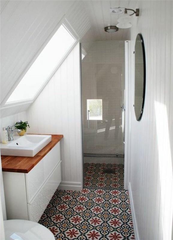 kako urediti majhno kopalnico pod naklonom 5m2 ideje za prenovo kopalnica mini