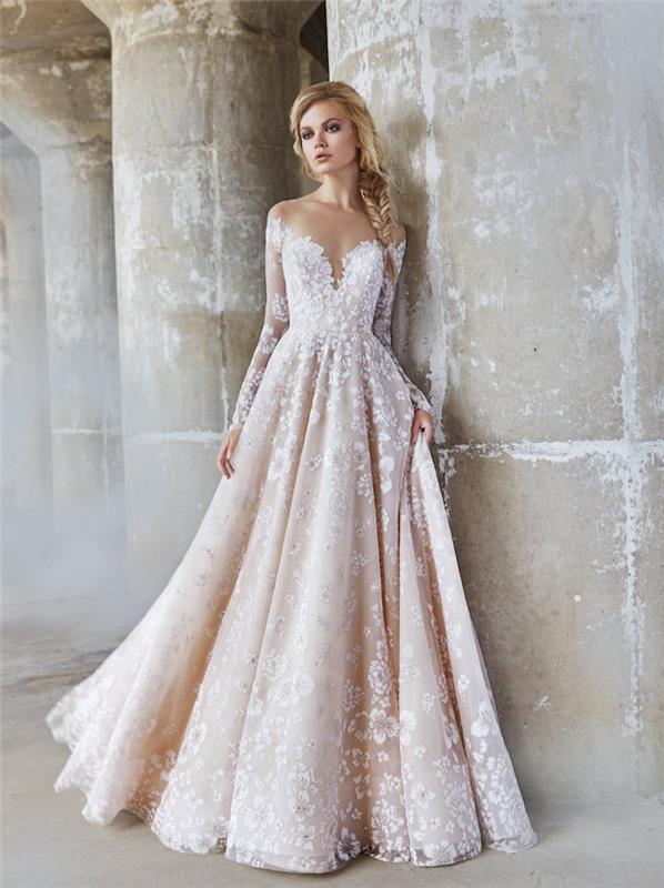 gražiausios vestuvinės suknelės, princesės suknelės pavyzdys, balta ir šampanas, siuvinėtos gėlės ir skaidrios nėrinių rankovės