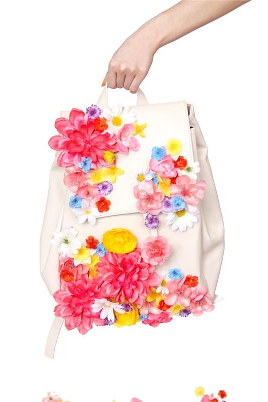 primer prilagojenega belega usnjenega nahrbtnika z umetnim cvetjem, ideja za darilo najboljšega prijatelja, ročna dejavnost za najstnike