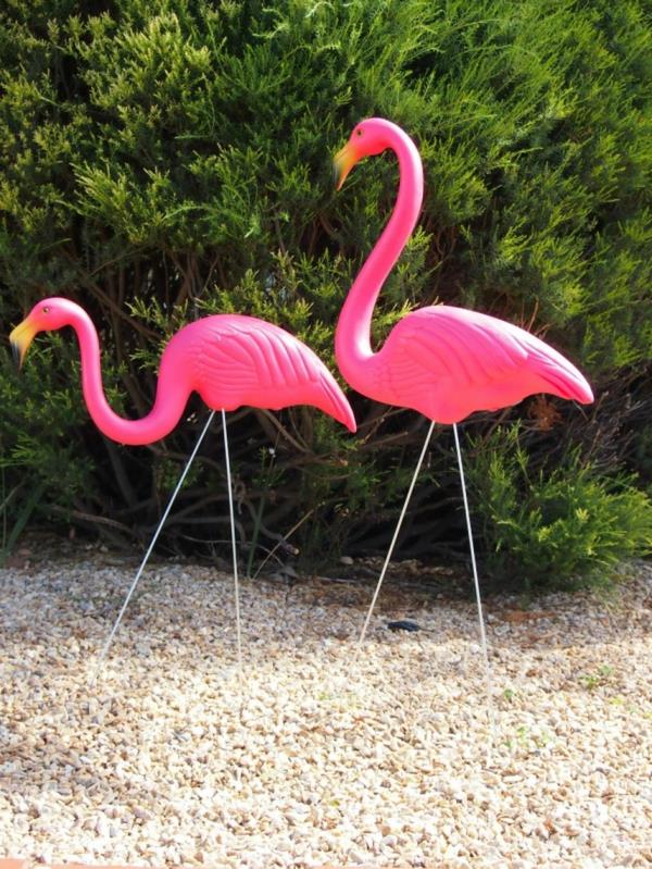 kako-okrasiti-svoj-vrtnar-flamingo-človek