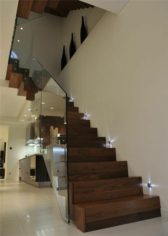 kako-narediti-leseno-in-stekleno-stopnišče-za-elegantno-in-moderno-ob istem času-hodnik