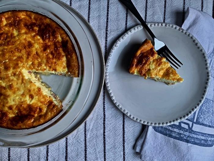 Lengvas ir greitas „Lorraine“ quiche receptas be tešlos, pagrindinis „frittata“ receptas pusryčiams ar pietums