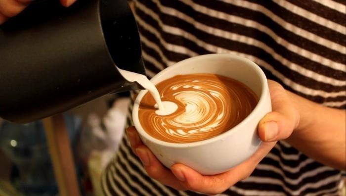 havalı-cappuccino-fikri-gör-tarifi-hit-soyut-resim nasıl yapılır