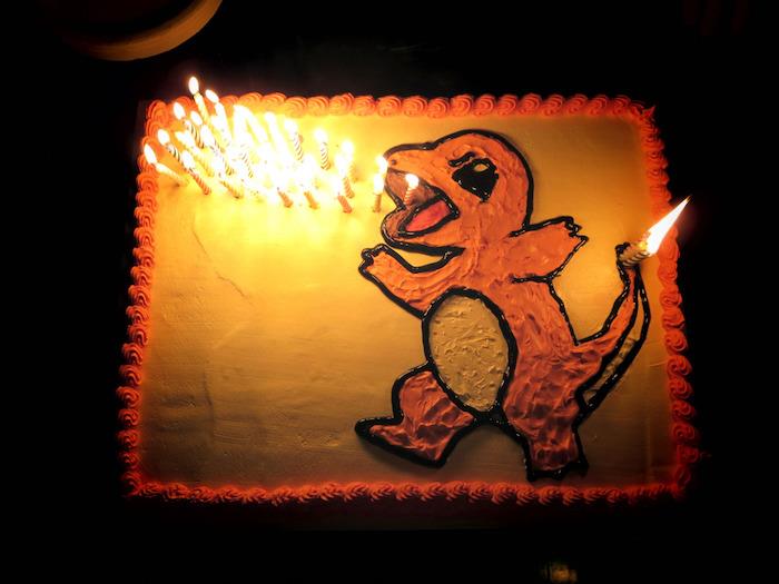 rojstnodnevna torta, pokemon dino dekoracija, rojstnodnevne sveče, torta pokemon
