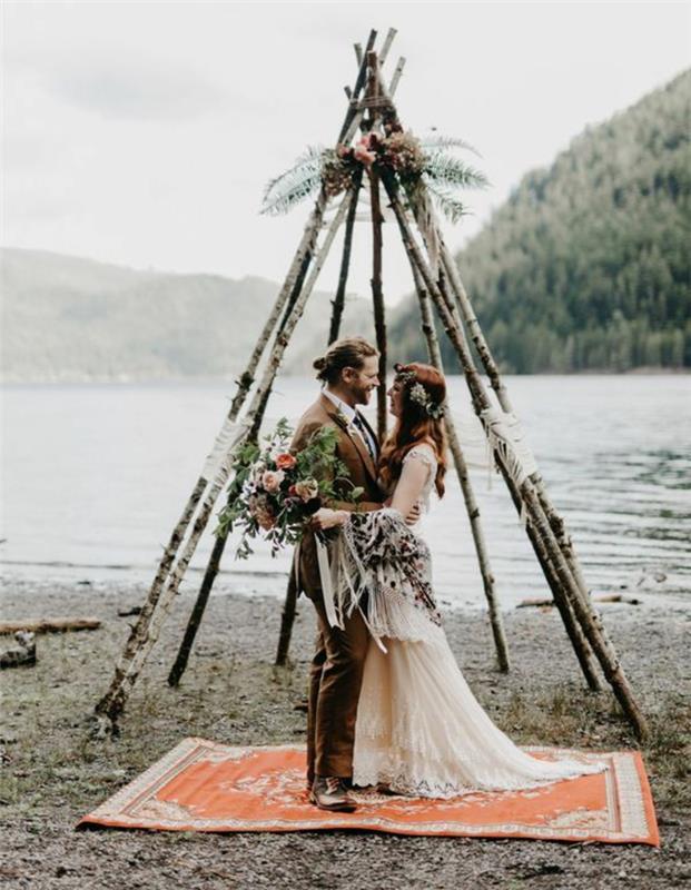 Kokios dekoracijos gėlės vestuvių gėlių kompozicija vestuvių hipsterio teepee vestuvėms