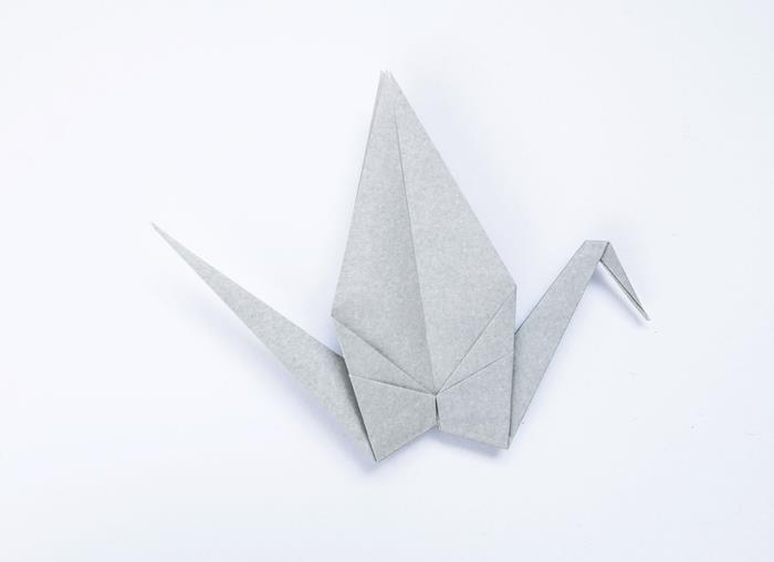 geleneksel kolay kuş origami deseni, kostüm takılarınızı süslemek için origami kağıttan bir vinç nasıl yapılır