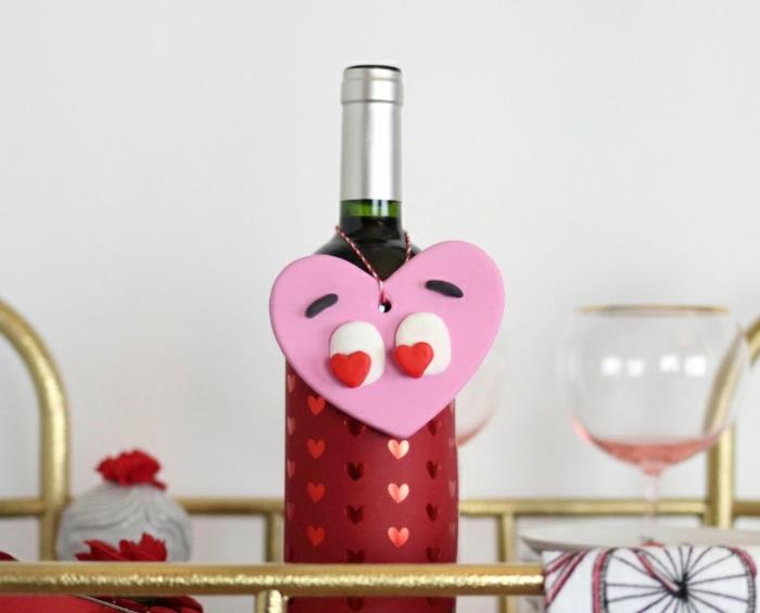 okrasite steklenico vina z etiketo diy, obesek iz steklenice iz polimerne gline v obliki srca, lepo darilo za Valentinovo