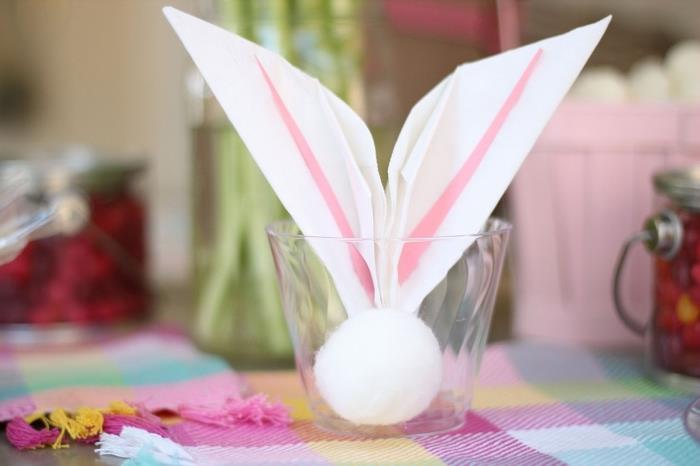 kako zložiti zajček prtiček enostavna velikonočna dekoracija mize z zajčki zloženimi prtički