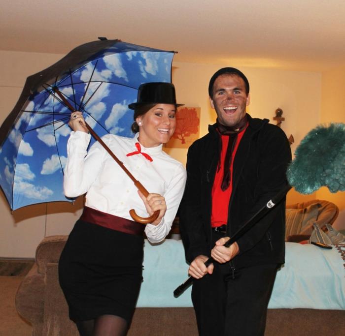 Mary Poppins, mėlynas skėtis su baltais debesimis, balti marškiniai, lengvas dueto kostiumas Helovinui