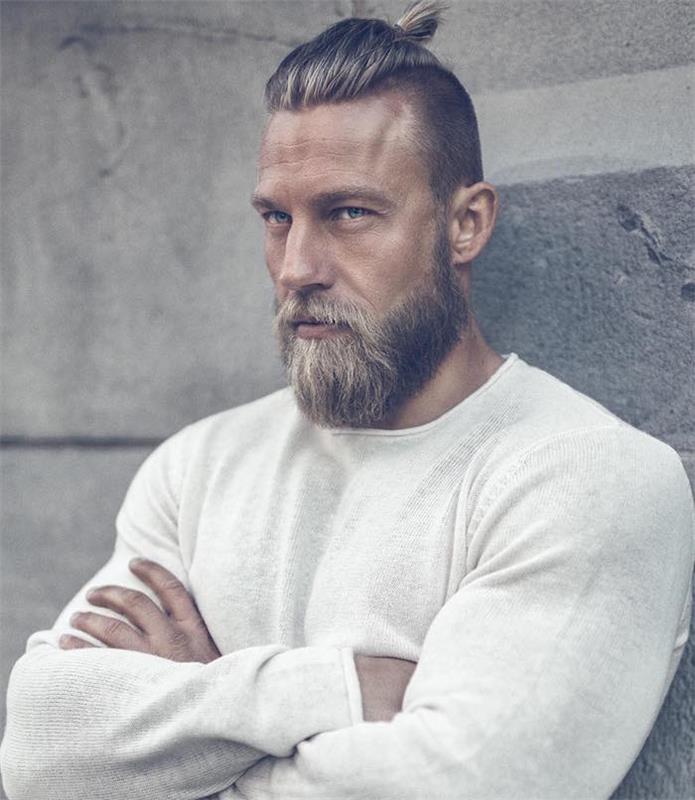 hipster viking tarzı sarışın topuz adam adam topuz sarışın