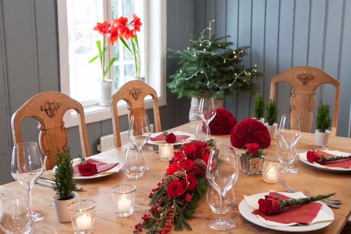 Kalėdų centro idėja pasigaminti iš raudonų rožių ir kankorėžių, idėja, ką daryti su kankorėžiais