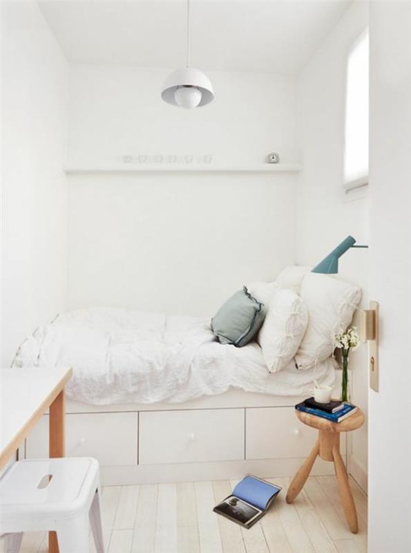 suaugusiųjų lova-pigus-interjeras-miegamasis-balta-smėlio-skandinaviška