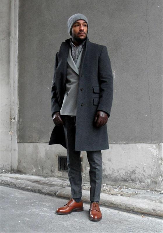 komfortas-žiemą-vyriški paltai-žieminė striukė-vyras-kietas-pilkas