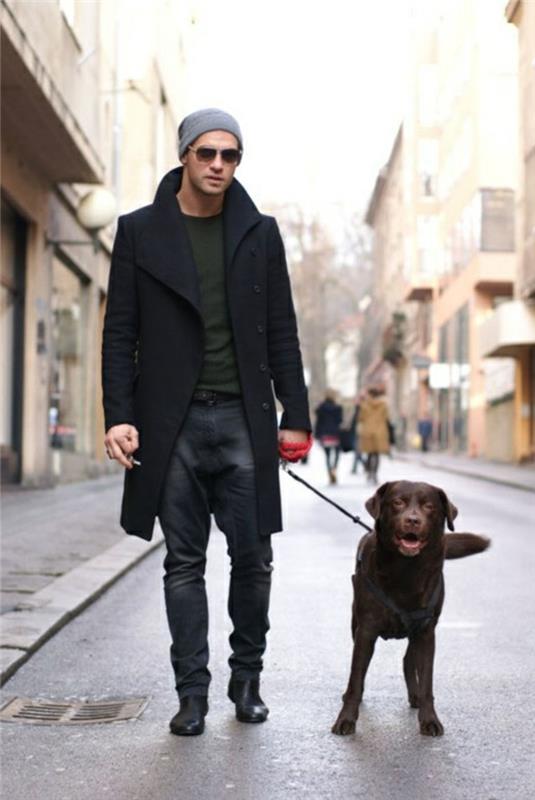 komfortas-žiemą-vyriški paltai-žieminė striukė-žmogus ir šuo