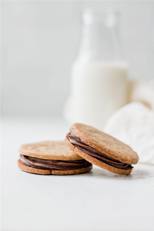 nezamenljiv recept za sendvič s piškotki nutella, božični piškoti s polnjenjem nutele