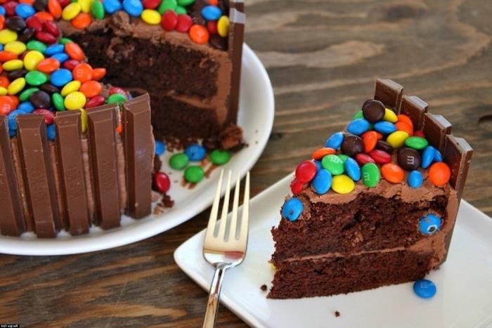 Geriausias šokoladinis pyragas lengvas šokoladinis gimtadienio tortas graži dekoracija