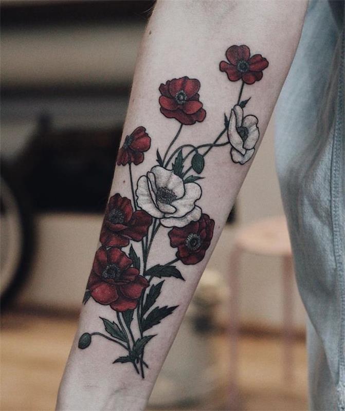 dövme kırmızı ve beyaz haşhaş dövme buket çiçek önkol