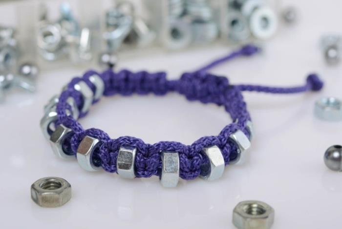 makrame vozel za izdelavo zapestnic, ročno izdelan model nakita iz vijolične bombažne vrvi s srebrnimi obročki
