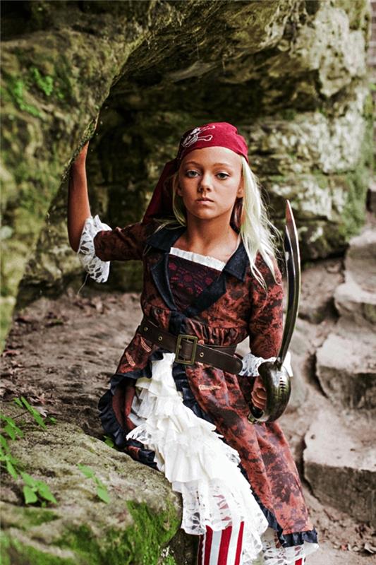 pristni piratski kostum za dekle, ki vključuje obleko, povoj, pas in meč
