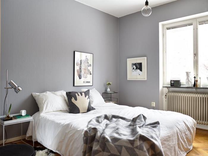 barvno-odrasla-spalnica-v-sivo-hladno-sivo-design