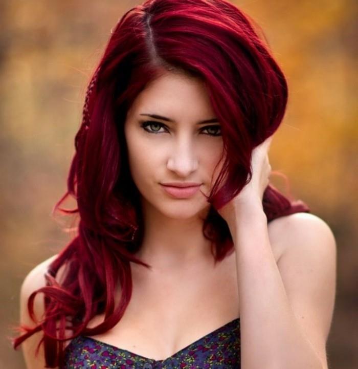 barva las-češnja-rdeča-original-seksi-las-ličila-trendi