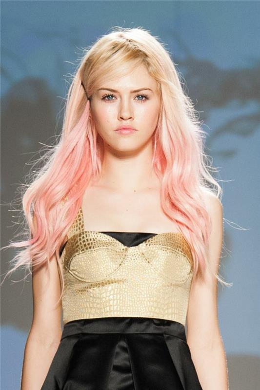 barva las za rjave oči, večplastne rožnate pramene, s stranskimi šiškami, zoženimi konci, blond in roza ključavnice