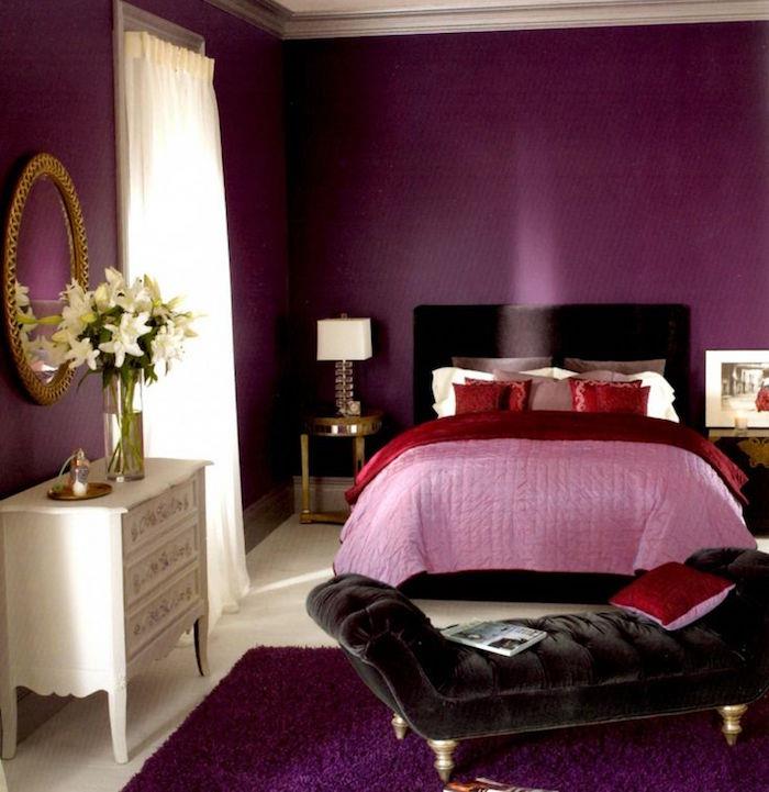 yatak odası için sıcak renk, erik renkli goblen, leylak rengi ve mor dekorasyon