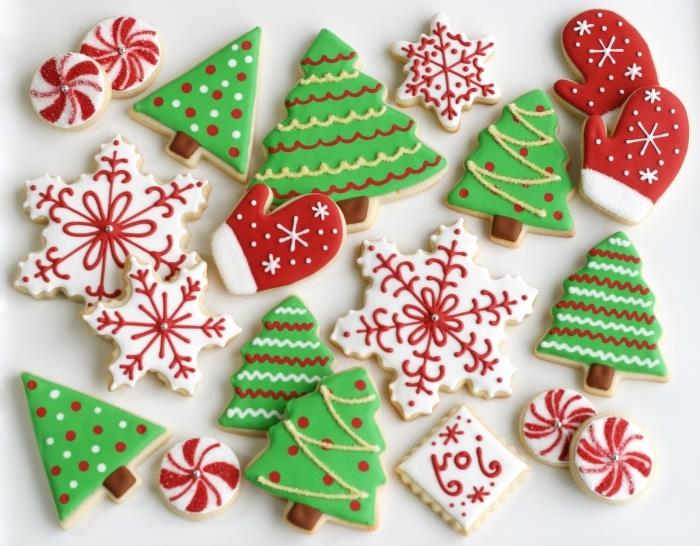 Recept za božične piškote v obliki božičnega drevesca, kako okrasiti božične piškote v obliki belih in rdečih snežink