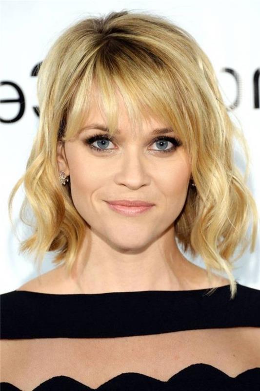 potopljen kvadratni rez, Reese Witherspoon, šiška, blond lasje, fini valovi, eleganten videz