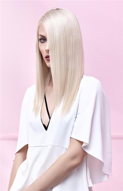 dolg kvadratni rez, bela blond barva las, ženska obleka v beli bluzi s širokimi rokavi