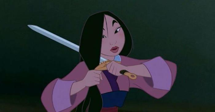 kratka ženska 2021 mulan si striže lase z mečem v velikosti