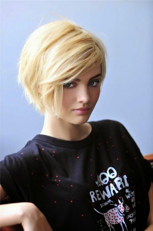 pixie-short-cut-t-shirt-print-hair-blonde-poliar