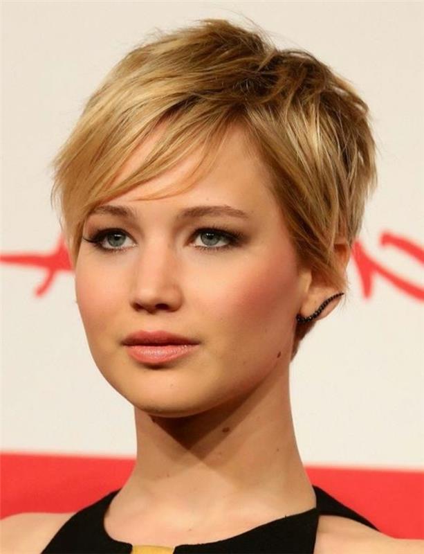 Trumpas kirpimas, Jennifer Lawrence su trumpu kirpimu ir gražiu makiažu