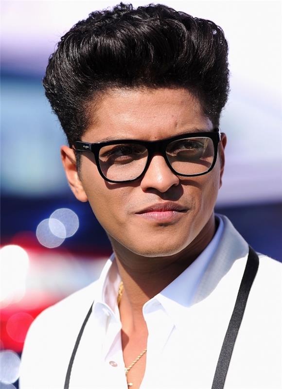 rockabilly frizuro vadnica bruno mars, retro banana odrezana na vrhu quiff