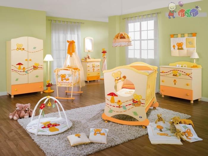 yeni doğmuş bir unisex odada hangi renkleri ilişkilendirmeli, yeşil tavanlı pastel yeşil duvarlar ve sarı ve turuncu mobilyalar