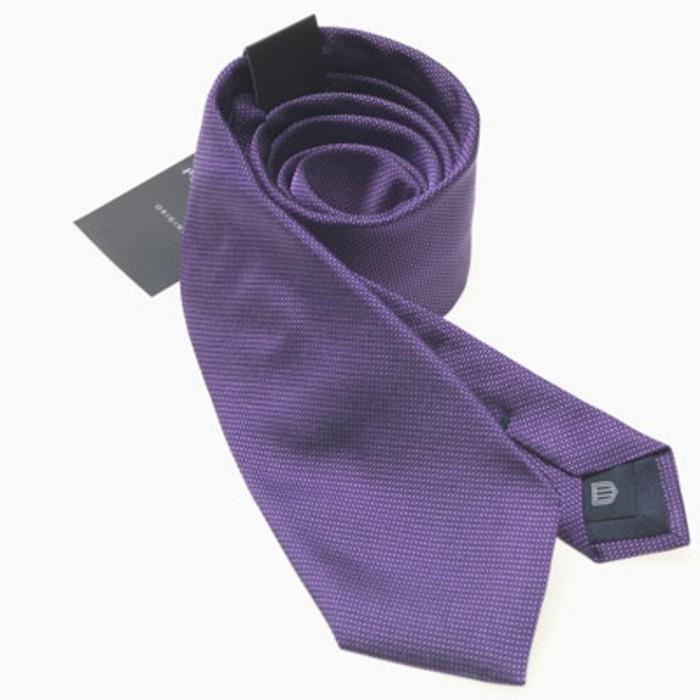moderna-moška-kravata-v-vijolična