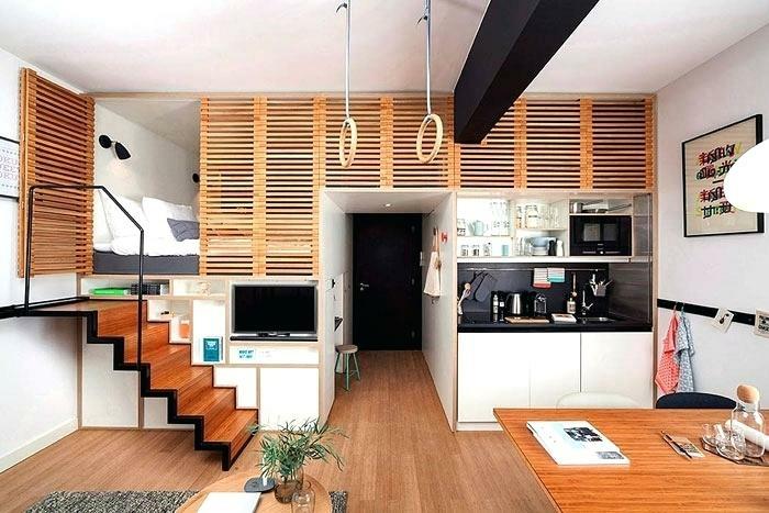 küçük mutfak düzeni, laminat zemin, çatı merdiveni, küçük yatak odası, tavanda siyah kiriş, küçük mutfak düzeni