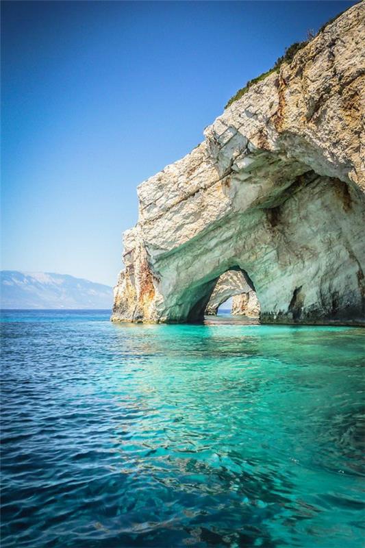 križarjenja-v-mediteranskem-čarobnem-kraju-Grčije