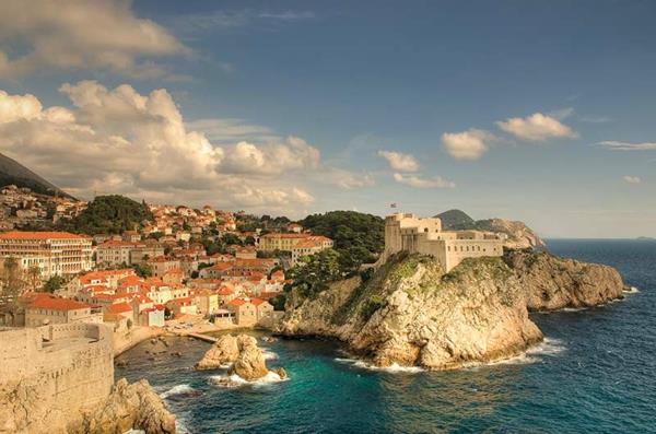 Dubrovnik'te-akdeniz-görünümünde-geziler