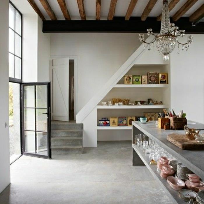 virtuvė-išdėstymas-po laiptais-maža-virtuvė-baldai-po laiptais-saugykla-po laiptais-moderni