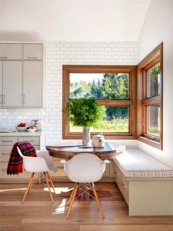 balta ir medinė virtuvė-mediena ir balta virtuvė-su pusryčiais-kampelis