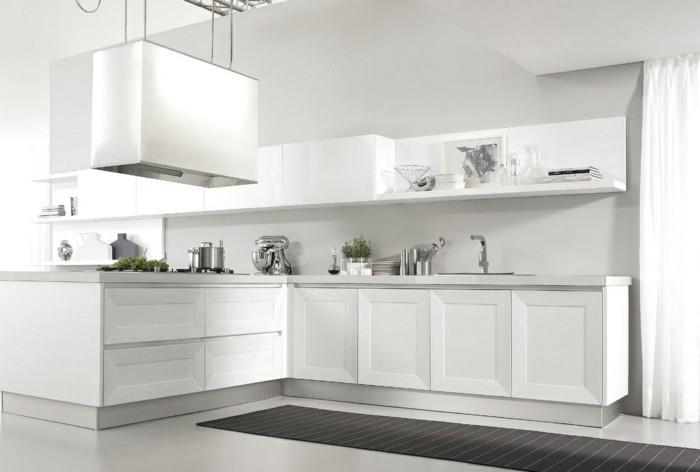 baltos ir nerūdijančios virtuvės virtuvės baldai balti