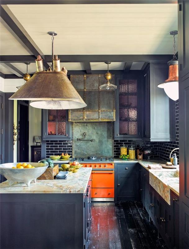eklektik tasarımlı yeşil ve lacivert tonlarında endüstriyel mutfak mobilyaları