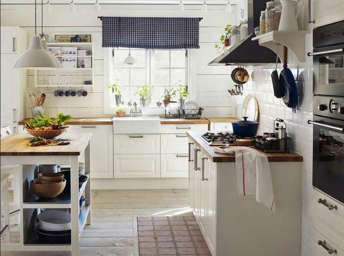 mažas virtuvės išdėstymas, maža virtuvė ikea mediena ir balta, įmontuotos orkaitės, maža salos mediena ir balta