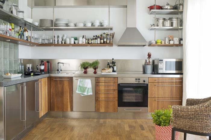 skandinaviško stiliaus virtuvė-skandinaviški baldai-rūmai-vanduo-skaidrus parketas
