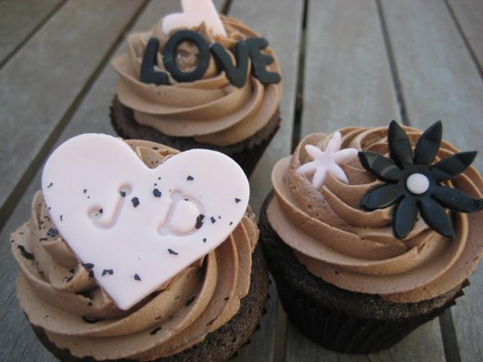 cupcake-chocolate-icing-for-heart-cupcake-idea-st-valentine